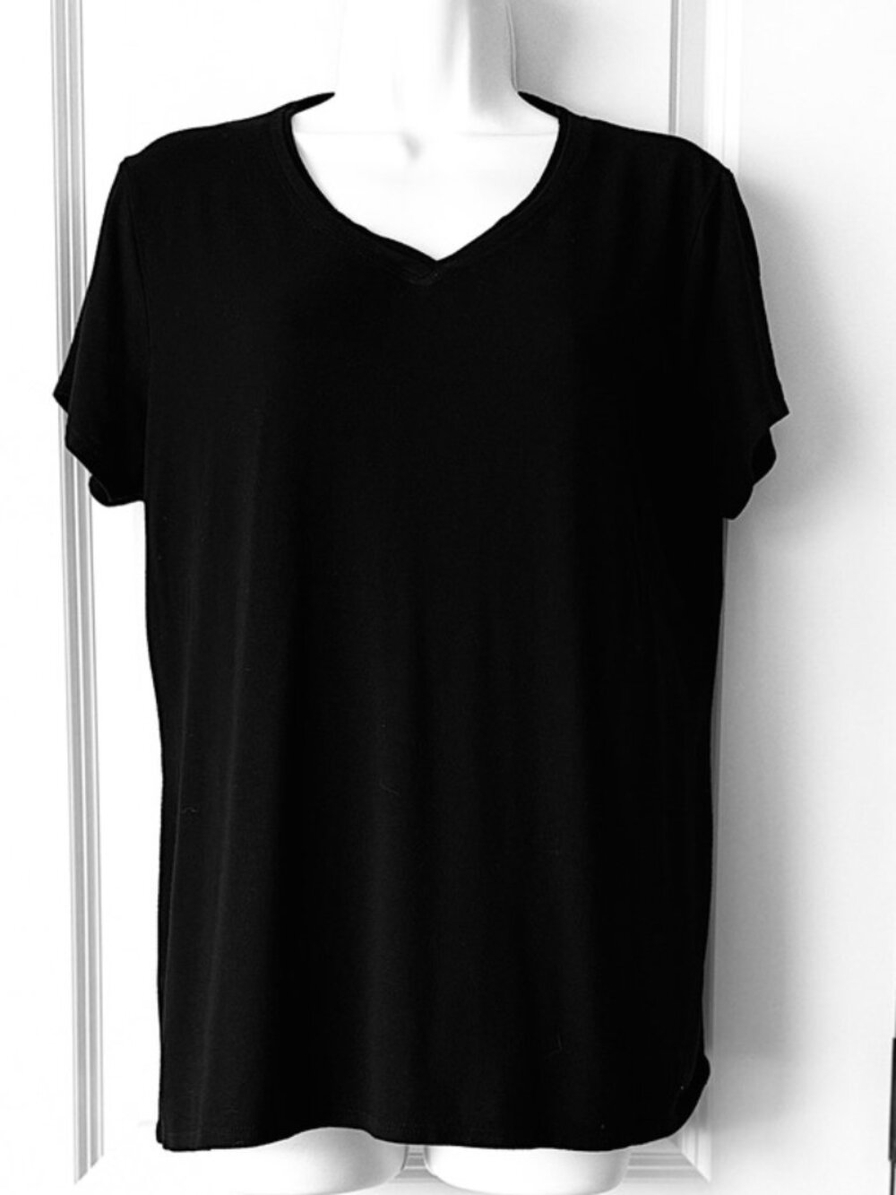 Cynthia Rowley Short (cap) Sleeve V-Nech Shirt size XL